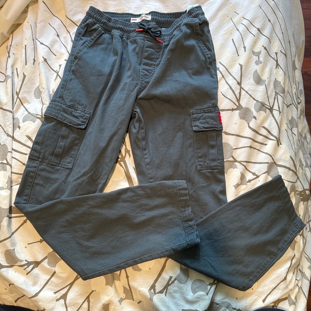 Boys Levi’s cargo pants